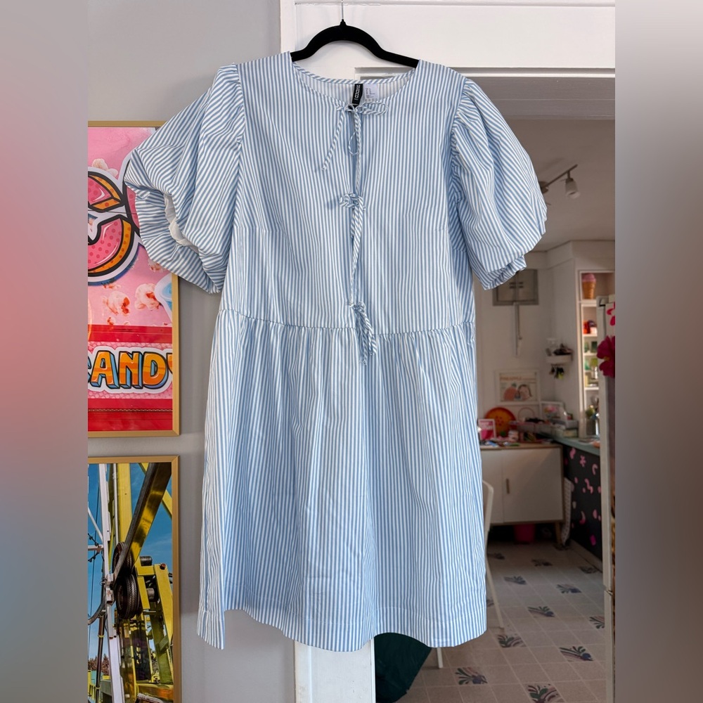 H&M Light Blue and White Striped Midi Dress